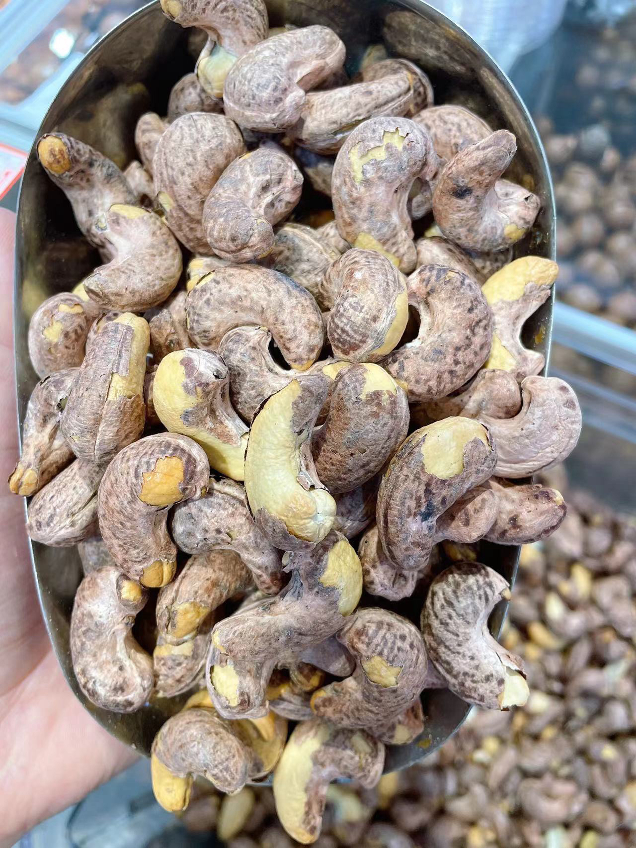 新货特大颗粒带皮紫皮腰果盐焗