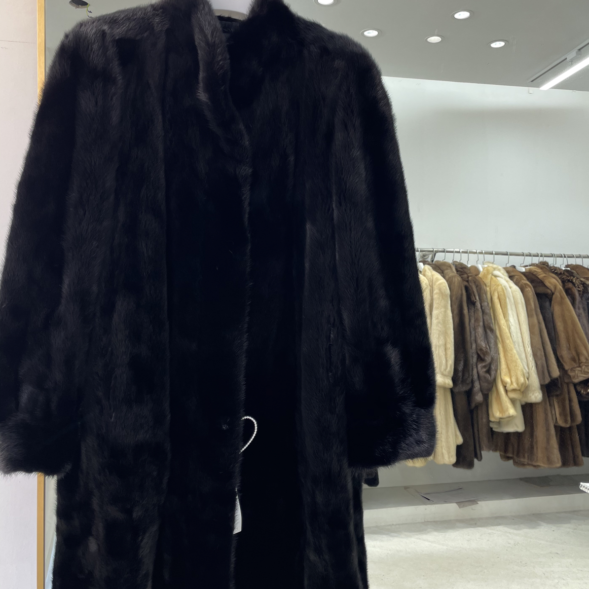 【K511】黑色中长款立领（胸围108-112衣长85-90）整皮全抽 逆毛款