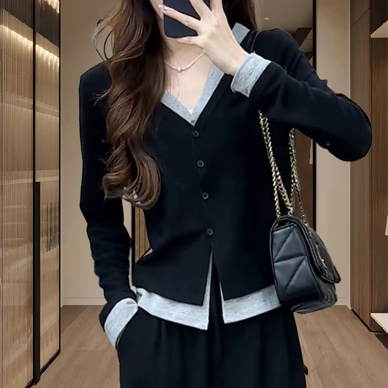 假两件拼接长袖针织衫女t恤春秋新款小个子修身显瘦正肩打底上衣