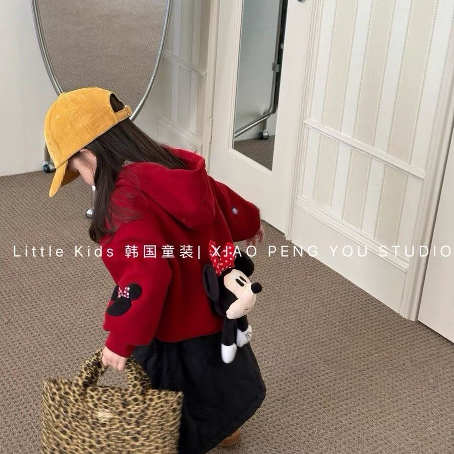 女童加绒加厚卫衣套装秋冬款2025一体绒保暖上衣玩偶连帽衫半身裙