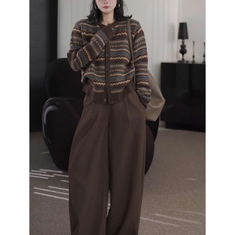 巨好看的两件套秋装女2025新款咖色撞色针织上衣同色休闲裤两件套