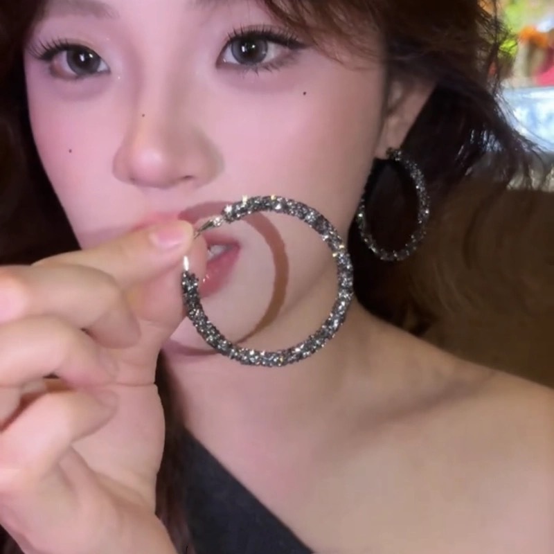 合金耳饰 爆闪满钻大耳圈S925银针轻奢高级感秋冬耳圈百搭气质