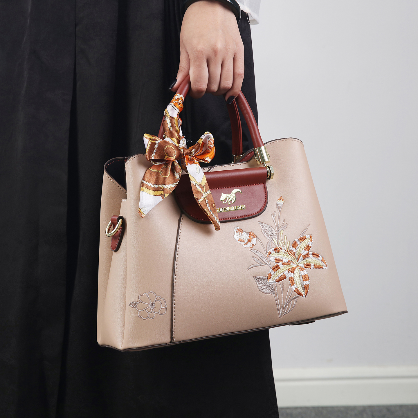 正品爆款高档新中式国风刺绣手提包生日礼物包包2025新款妈妈女包