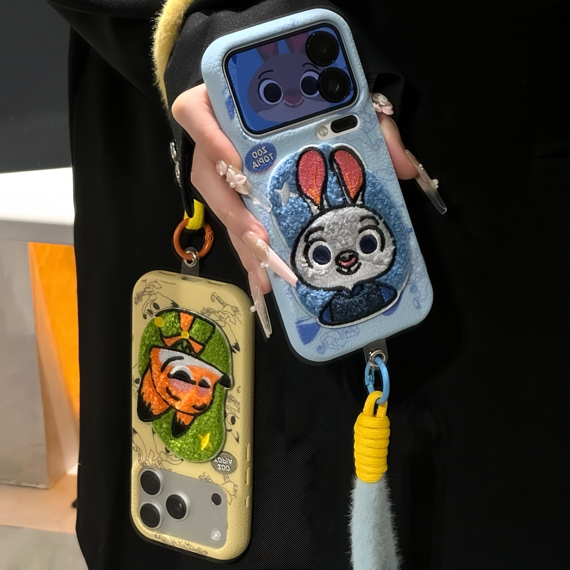 朱迪尼克刺绣挂绳适用苹果17/16promax手机壳华为vivooppo小米15