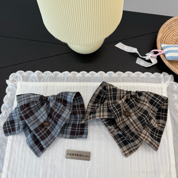 韩国饰品2025新款小香风字母Min蓝灰绿色格子方巾大肠圈发圈