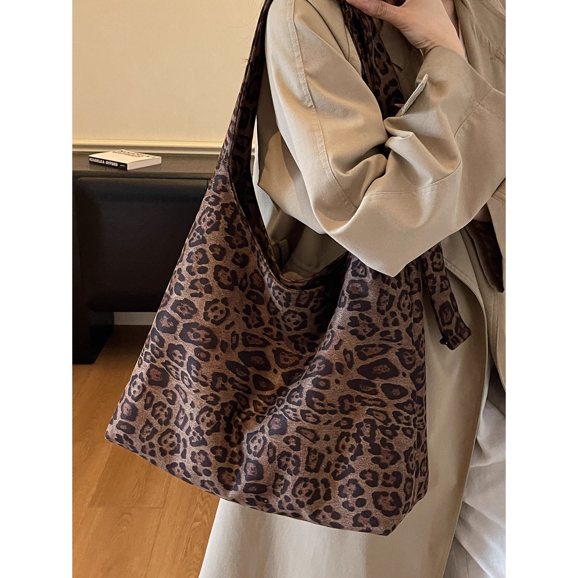 豹纹包包女大容量2025新款秋冬磨砂复古单肩斜挎包休闲通勤托特包