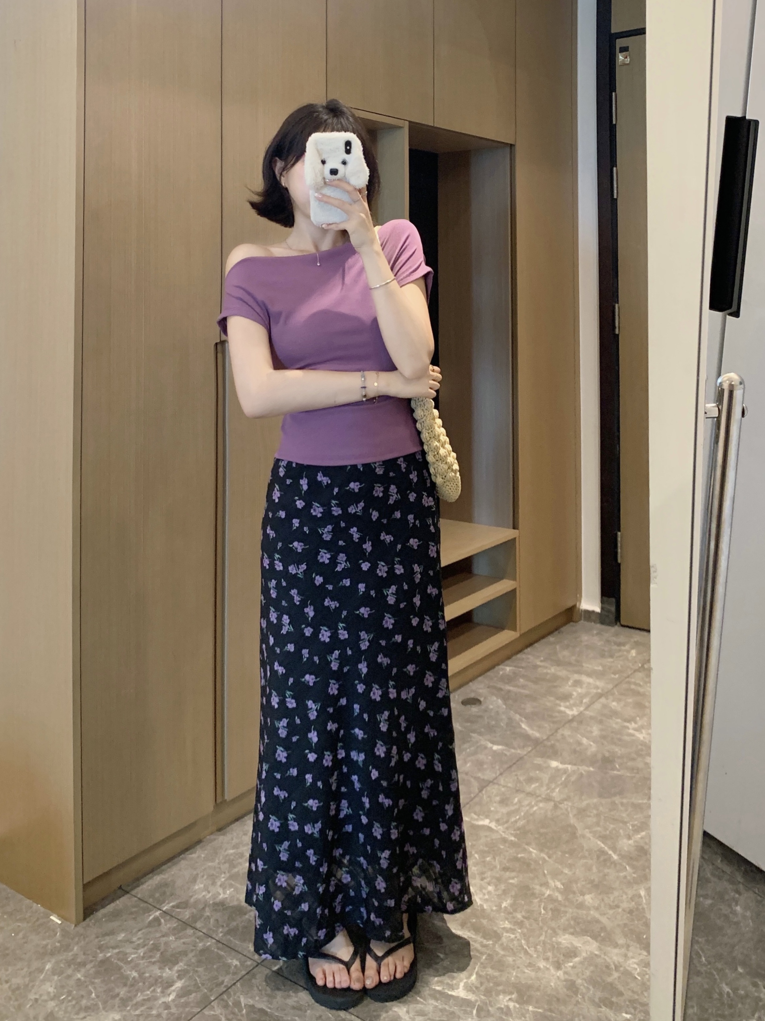 紫色绝美斜领一字肩上衣女高级感2025新款夏季显瘦遮肚子短袖T恤