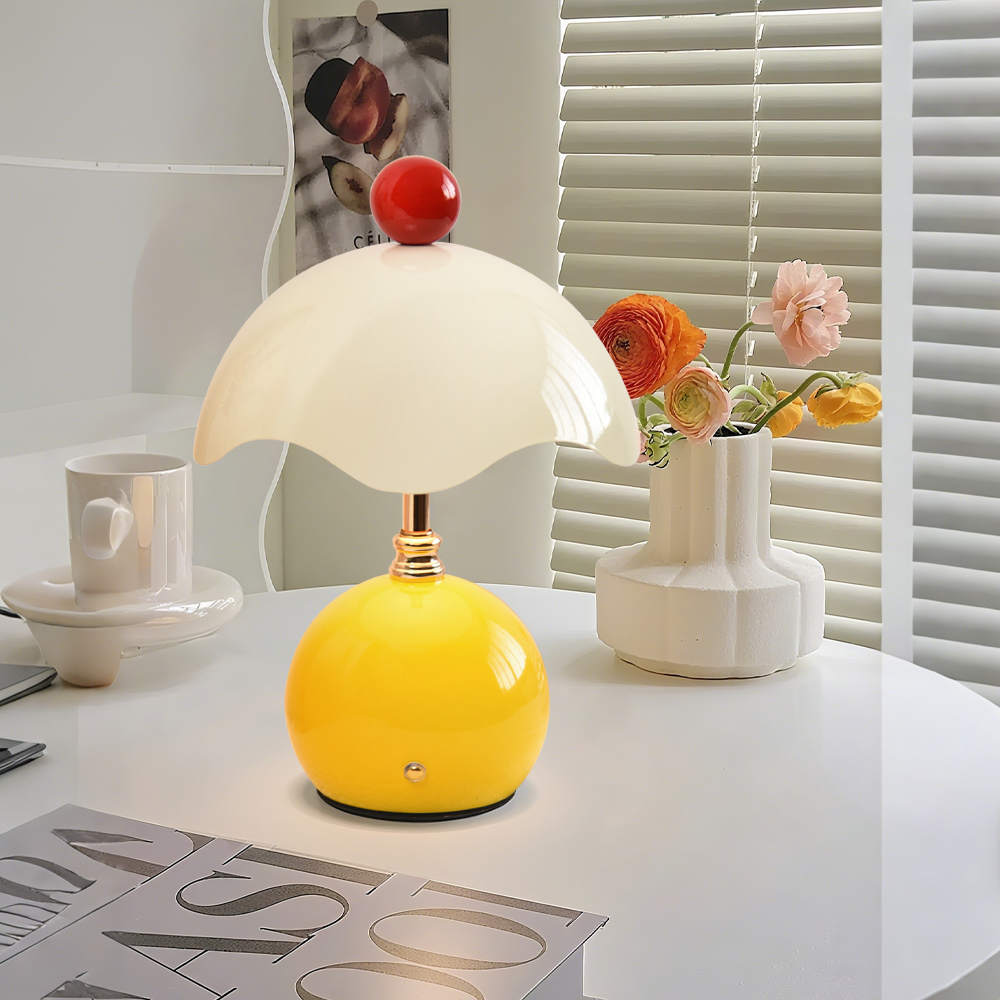 原创蛋壳台灯2025新款高级轻奢卧室床头灯简约创意家用主卧小夜灯
