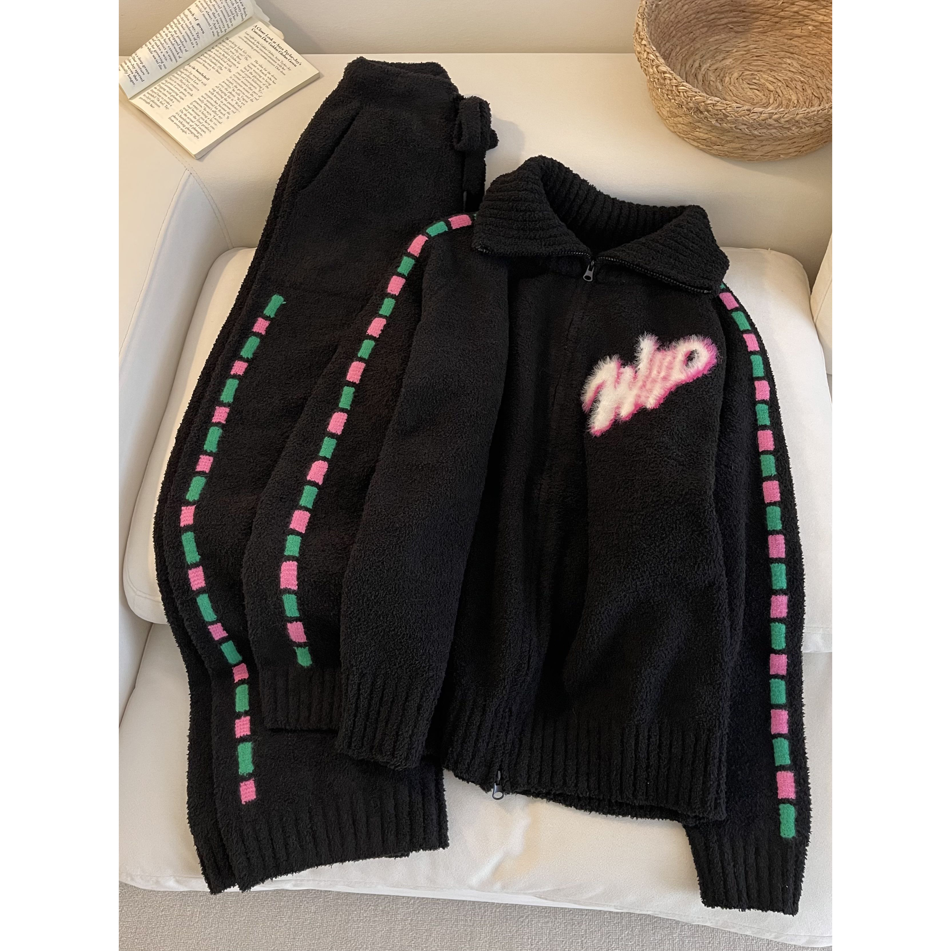 韩系简约软糯慵懒风字母半边绒睡衣女秋冬季款针织外穿家居服套装