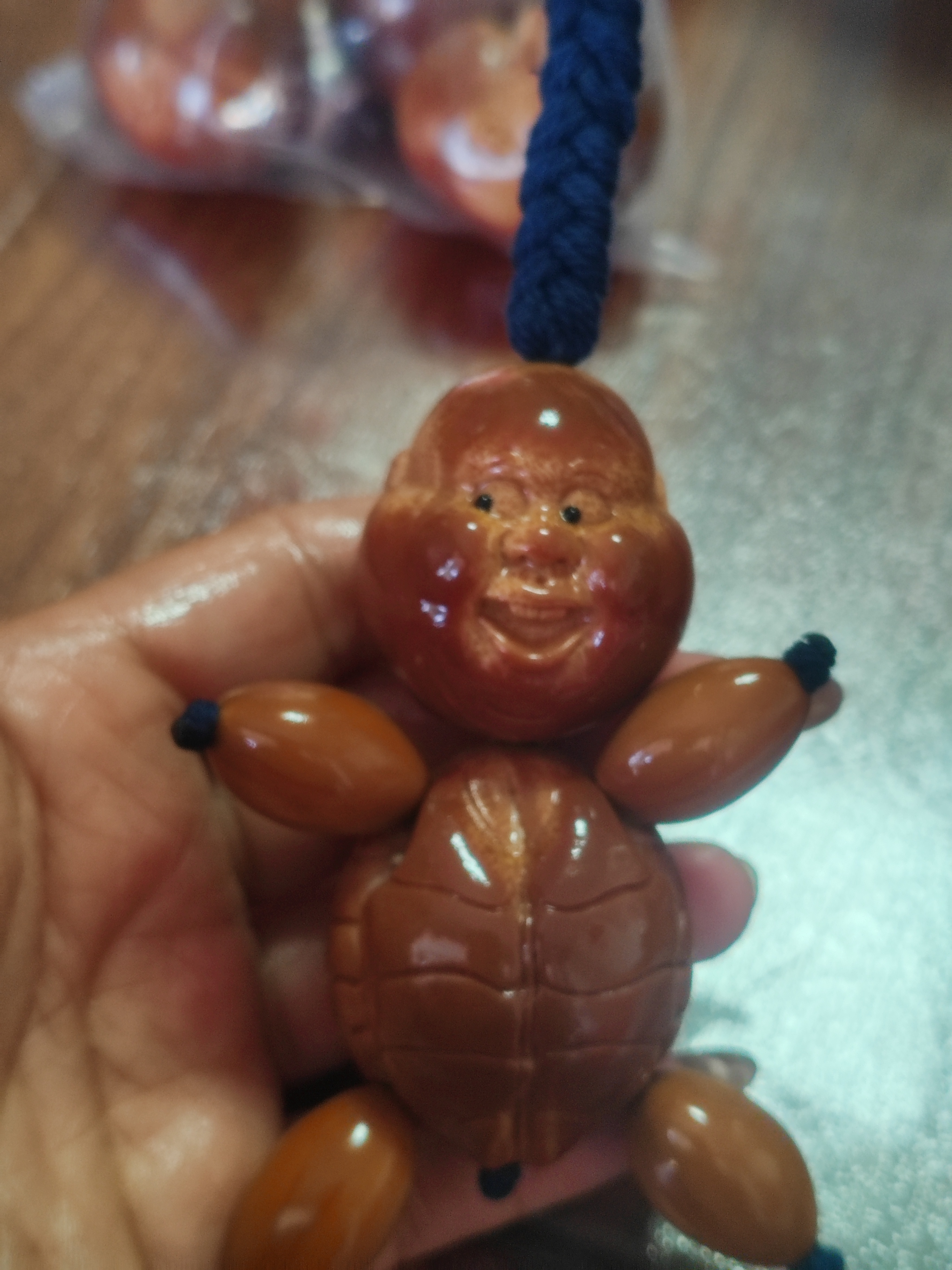 大橄榄核雕龟仙人富贵人生红线红珠文玩手把件