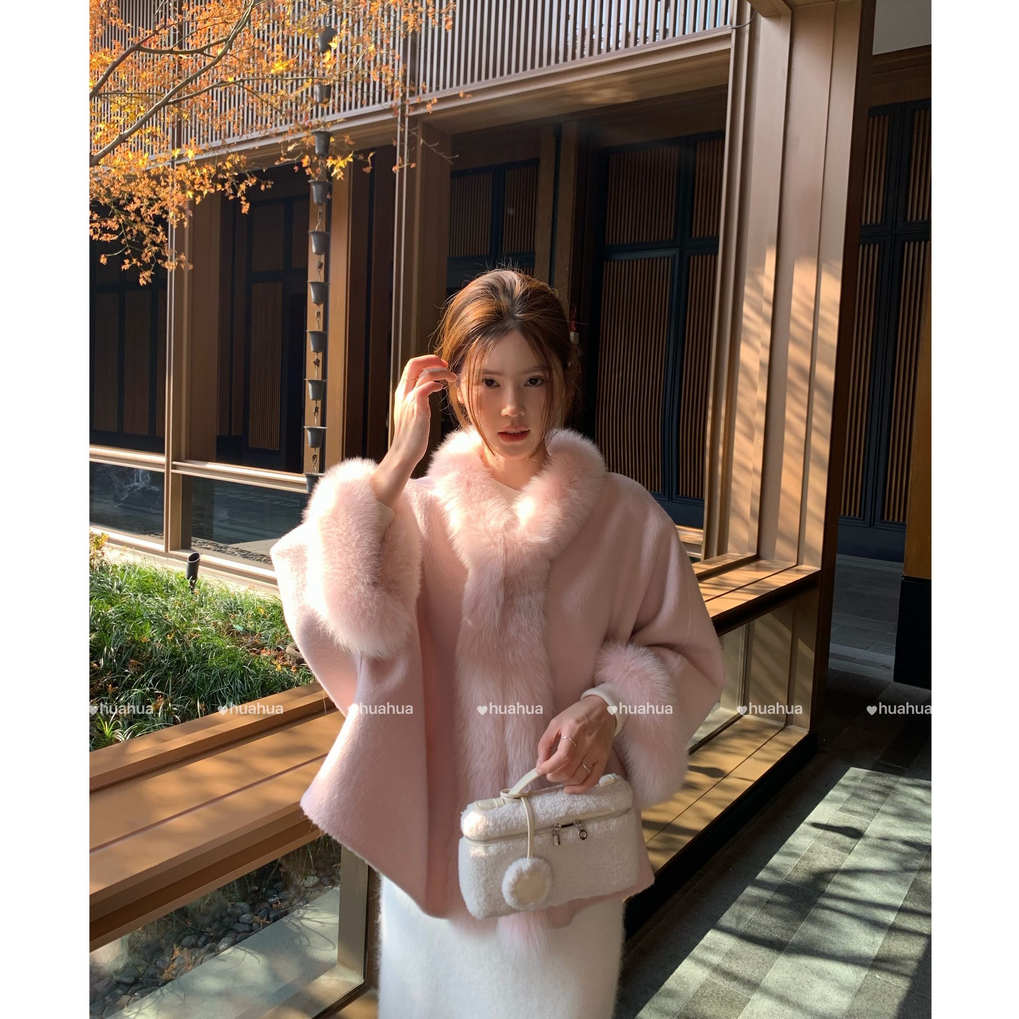 【花花】粉狐暖冬~韩版粉色狐狸毛毛领中袖斗篷羊毛双面呢大衣