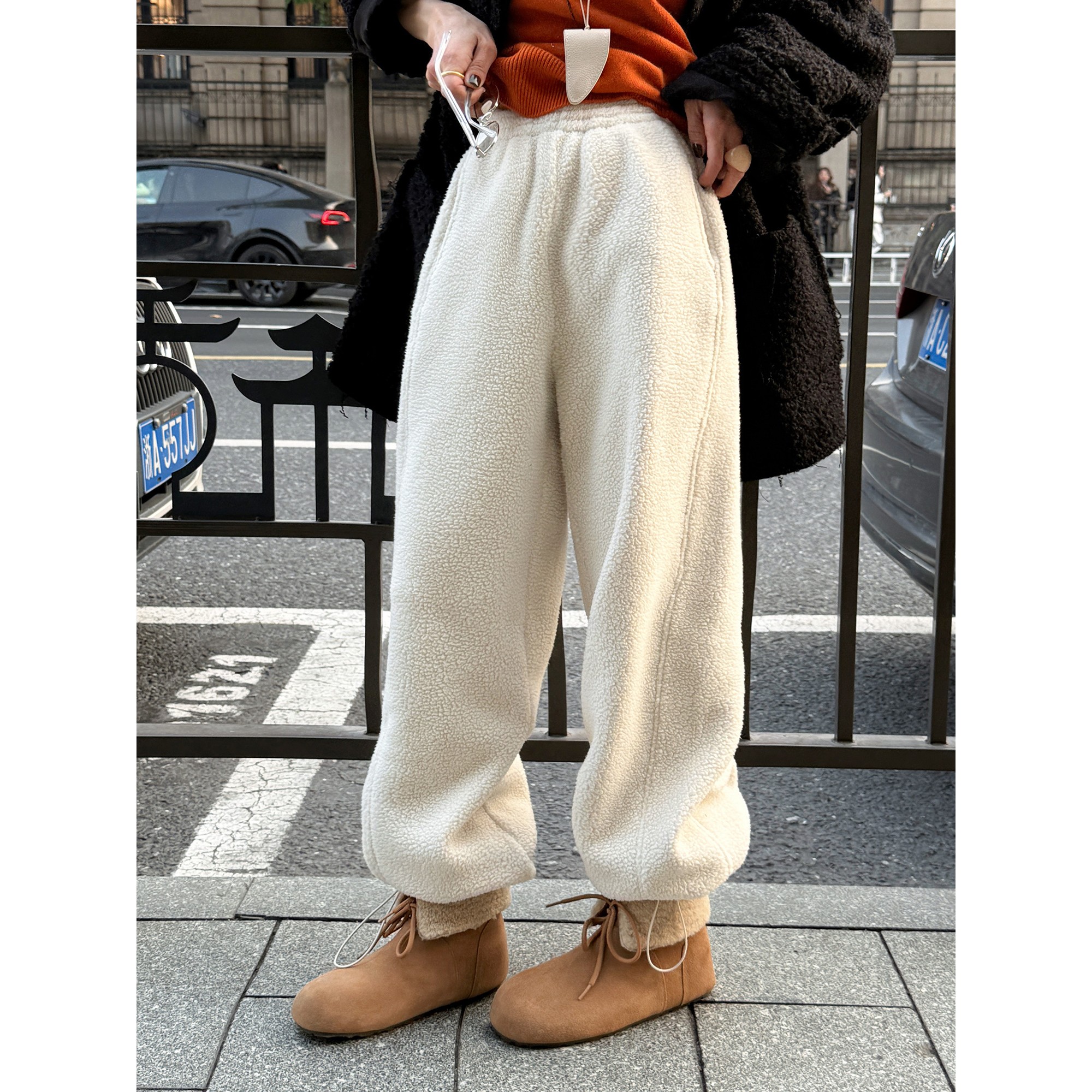 冬季保暖软糯羊羔绒裤子抽绳加厚两穿束脚卫裤女宽松加绒休闲裤