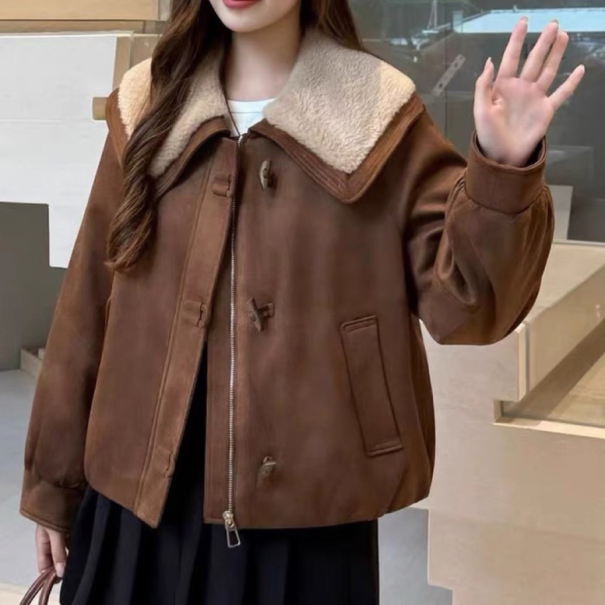 加宽加大女装新款130-200斤女冬季翻领保暖常规款复古港风少女风