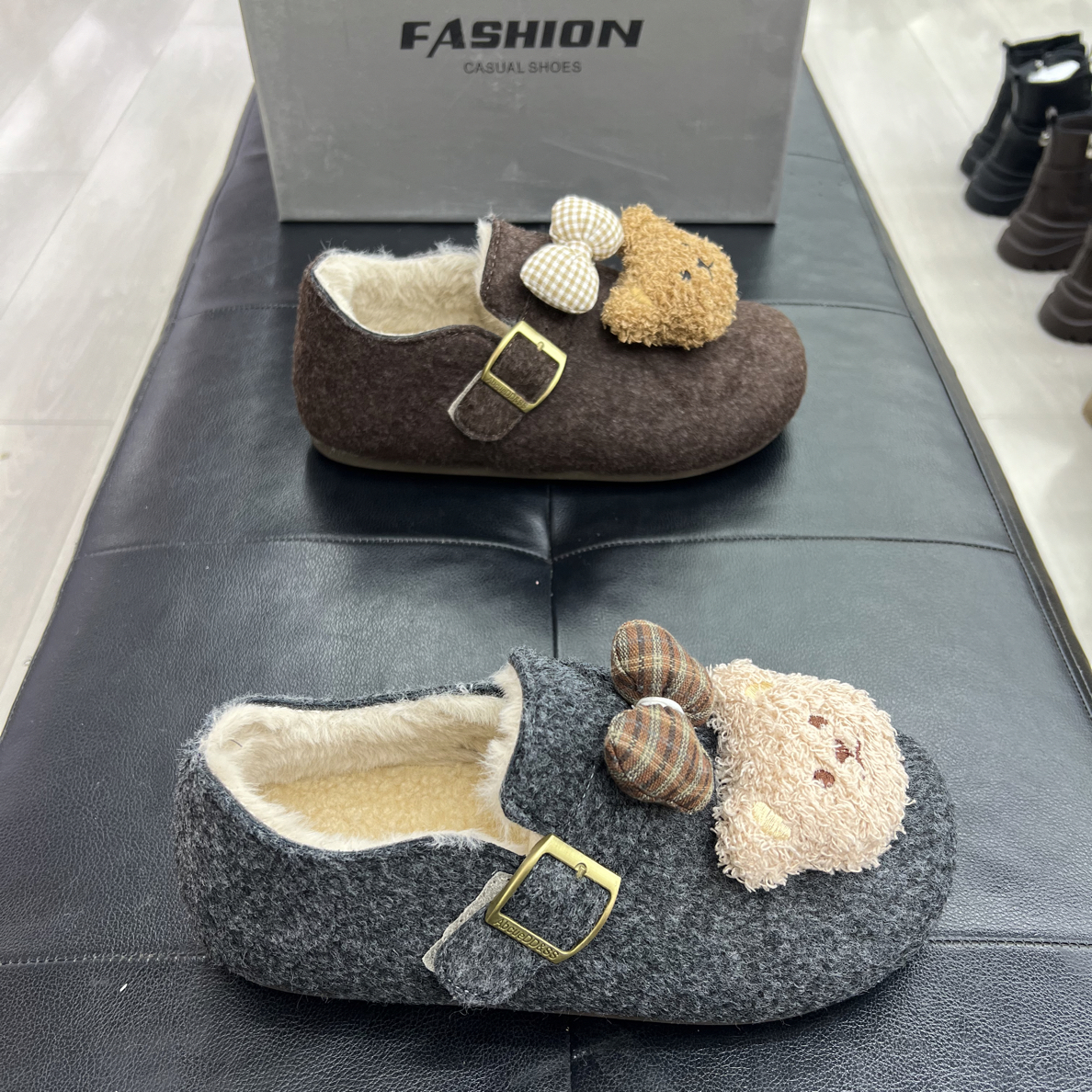 伊迪漫小熊维尼可爱风豆豆鞋博肯鞋加绒保暖冬季毛毛鞋平底毛绒女