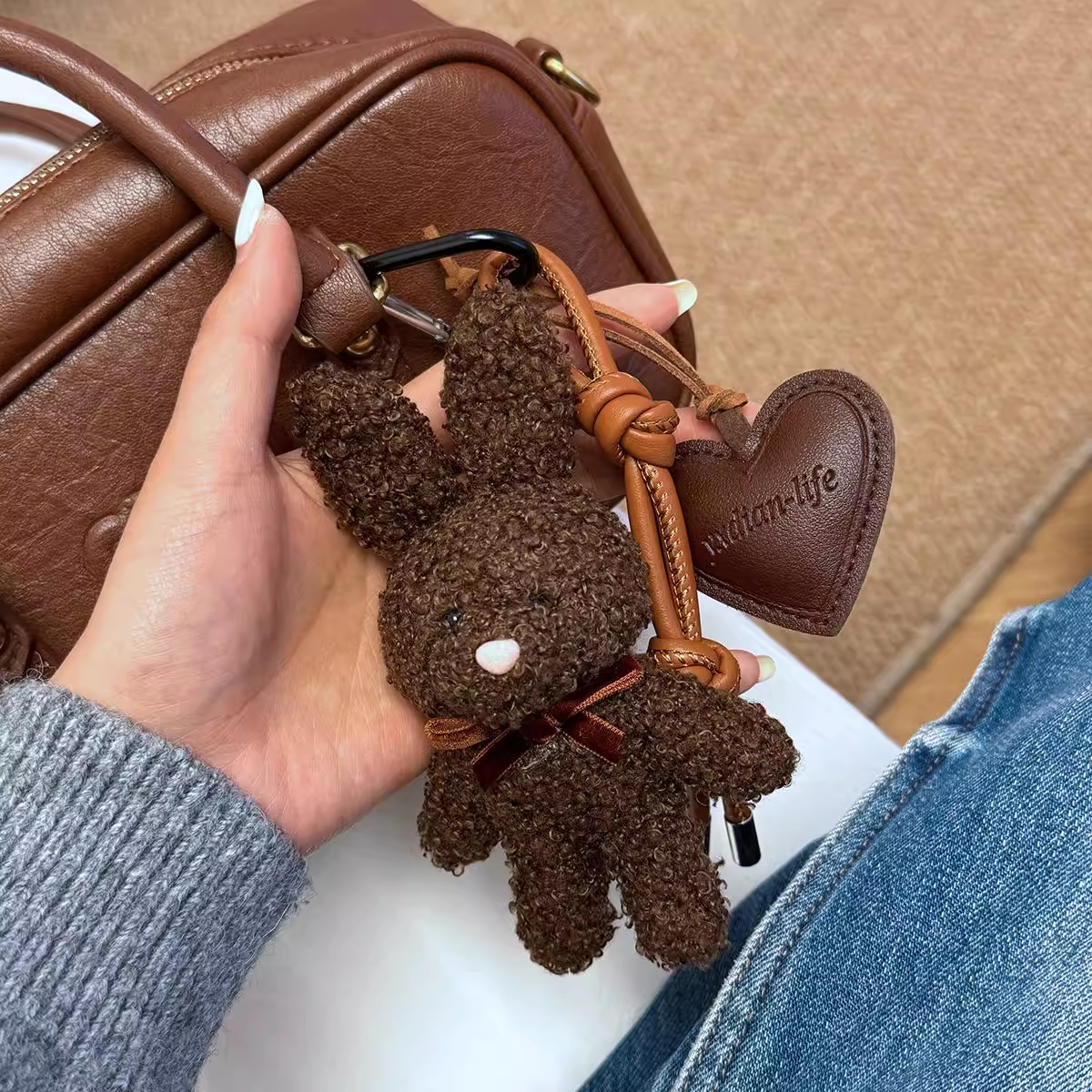 棕色毛绒小兔子包包挂件钥匙扣包包miu系挂饰百搭可爱治愈小物件