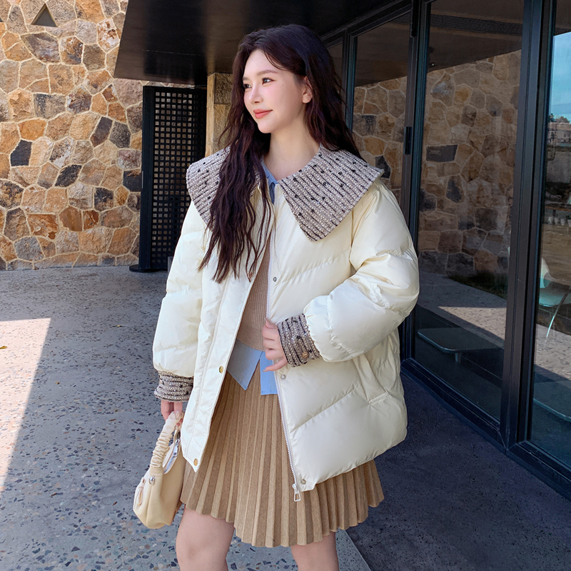 2025蝴蝶领加肥加大码200斤胖mm白鸭绒羽绒服女袖拼厚款休闲风