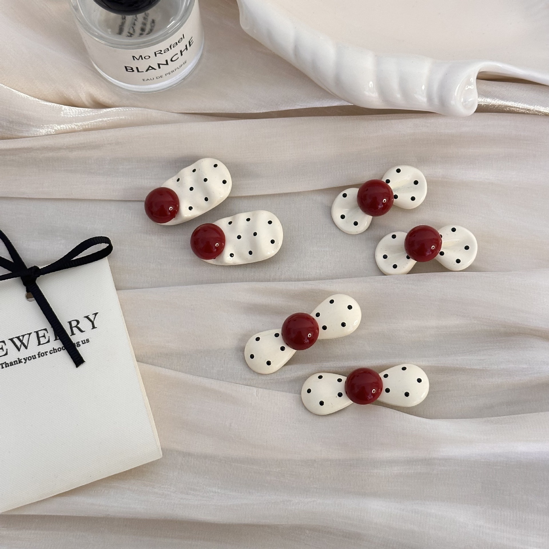 立体红珍珠波点侧边夹鸭嘴夹甜美刘海夹发夹少女风小发卡发饰新款