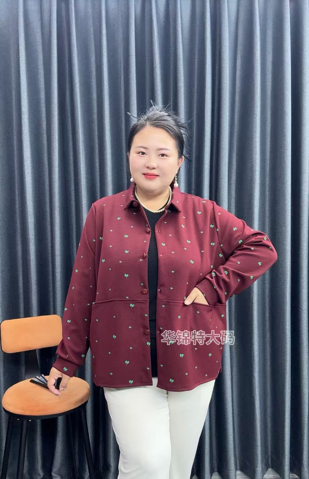 100-240斤加肥加大宽松型翻领碎花女装中老年女装特大码开衫外套