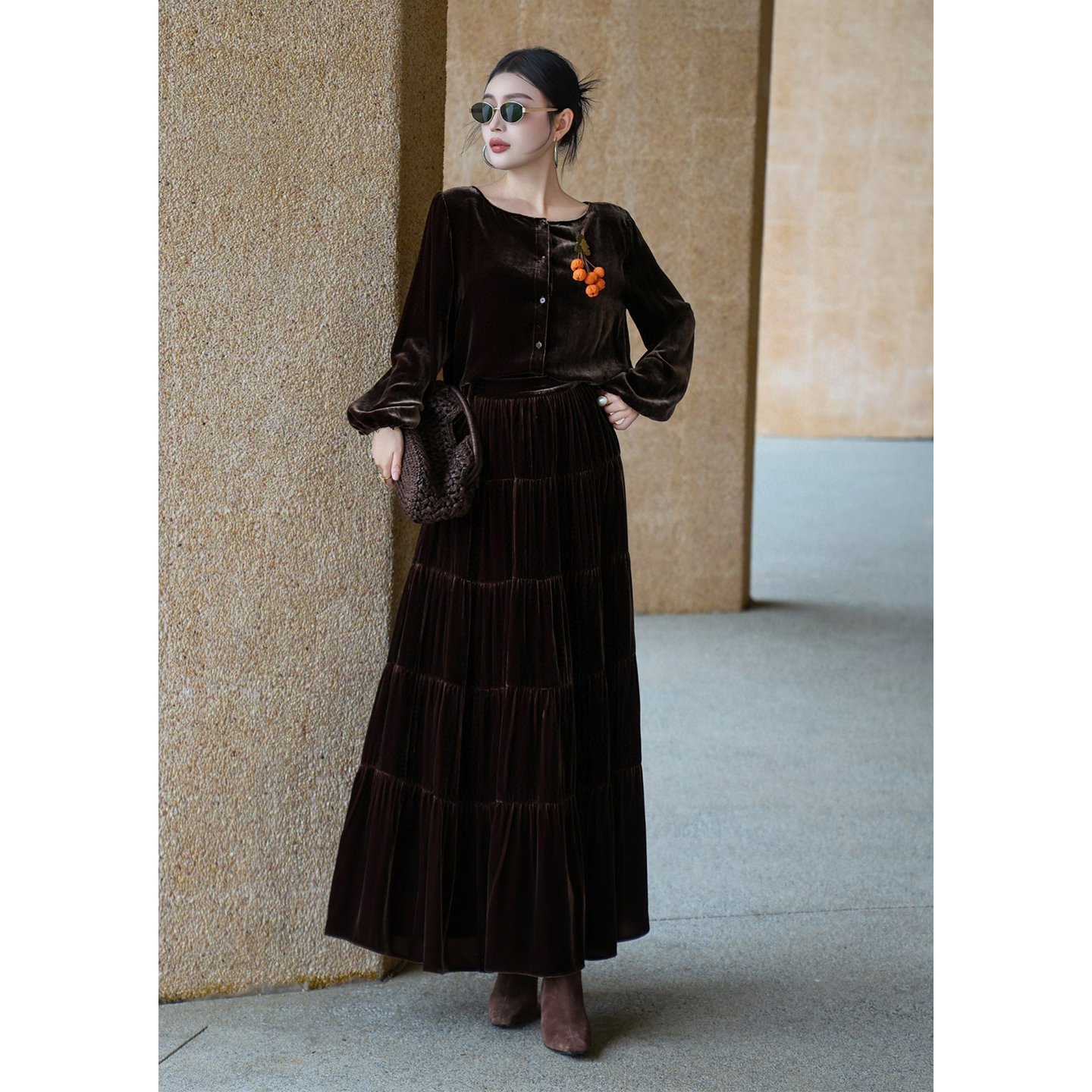 欧美法式时尚真丝丝绒高级休闲大气前后两穿长袖上衣配长半裙套装