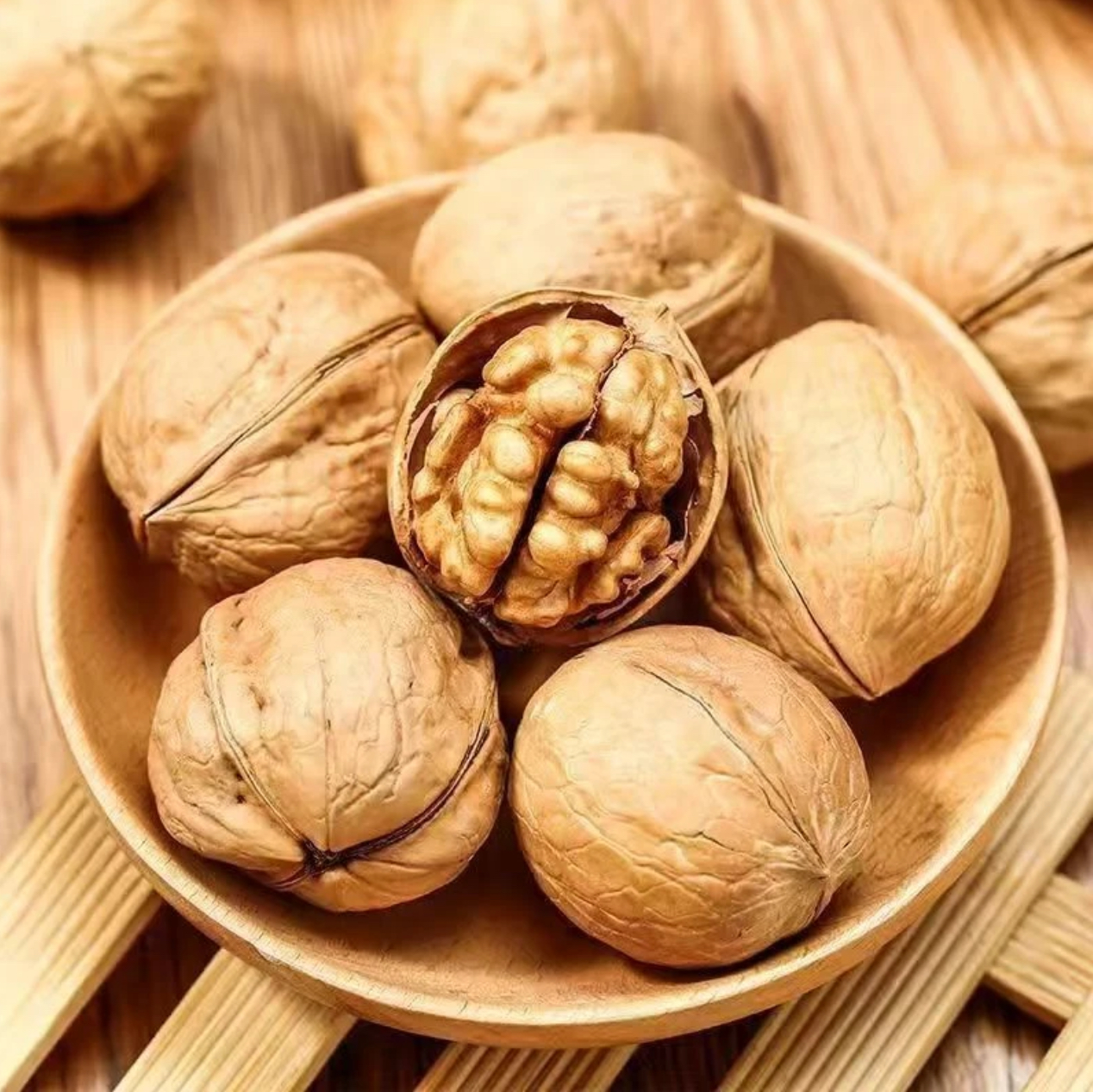 【买一斤送一斤】新货特级烤核桃薄皮大核桃新疆纸皮核桃