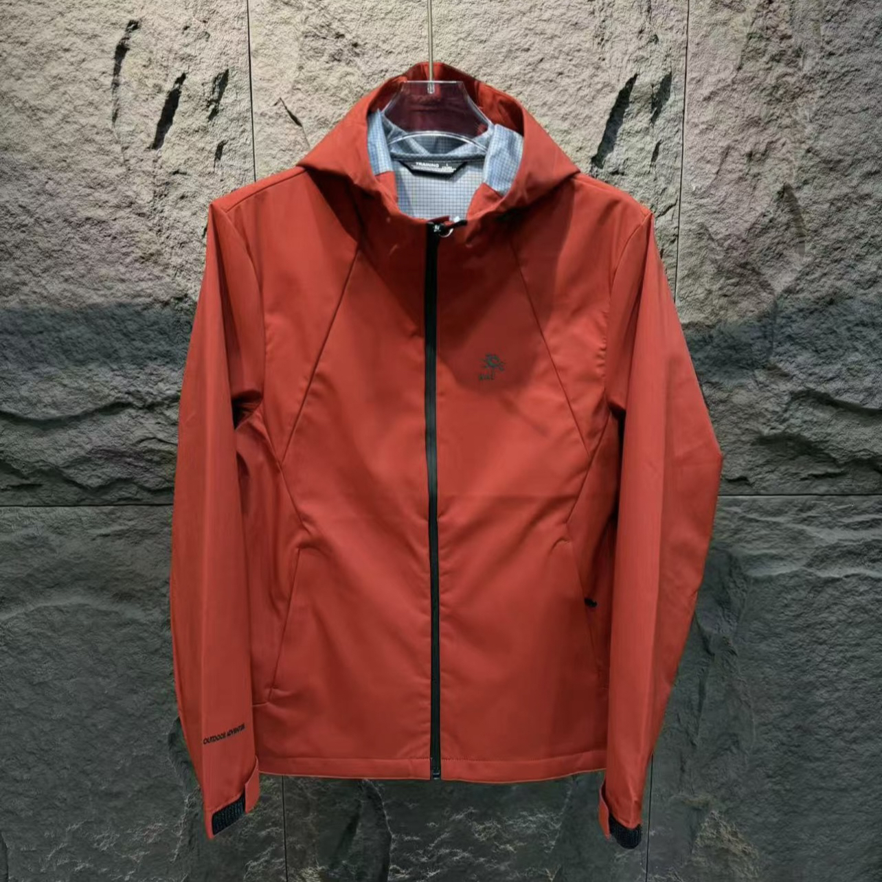 002秋季新款户外保暖冲锋衣女款男士男款运动时尚休闲女士连帽