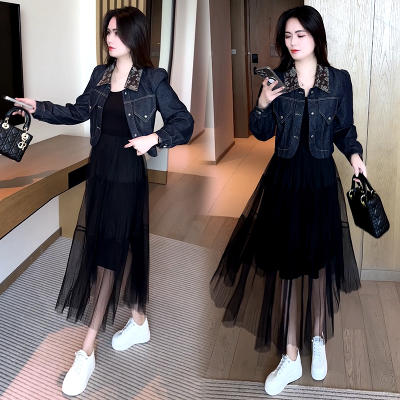 时尚套装裙2025秋季新款气质显瘦牛仔长袖短外套背心蕾丝裙两件套