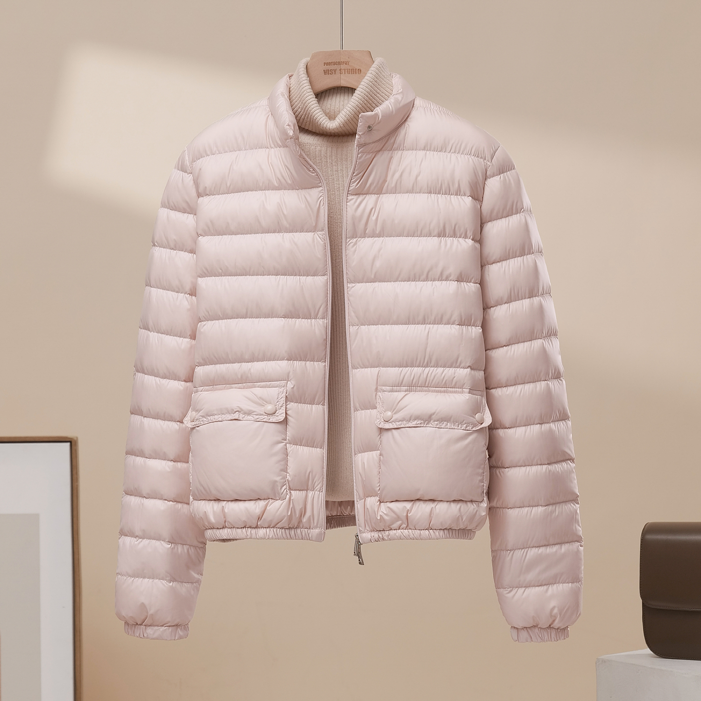 2025秋冬女士轻薄羽绒服短款修身百搭简约气质通勤保暖90绒外套潮