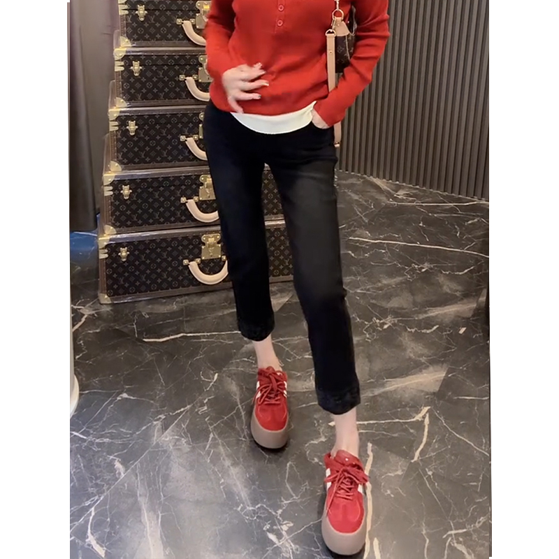 大码2025秋冬新款黑灰弹力烟管裤女小个子百搭窄版显瘦直筒牛仔裤