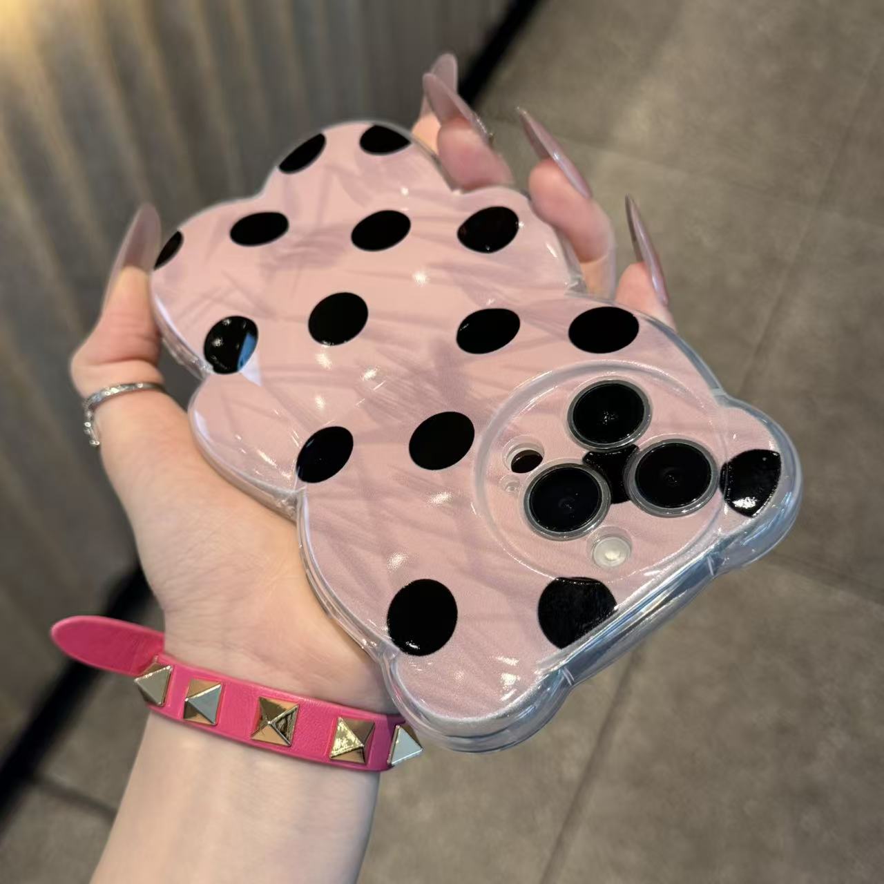 奥菲顿渲染黑波点小熊壳适用iPhone17/16promax手机壳15苹果14/13