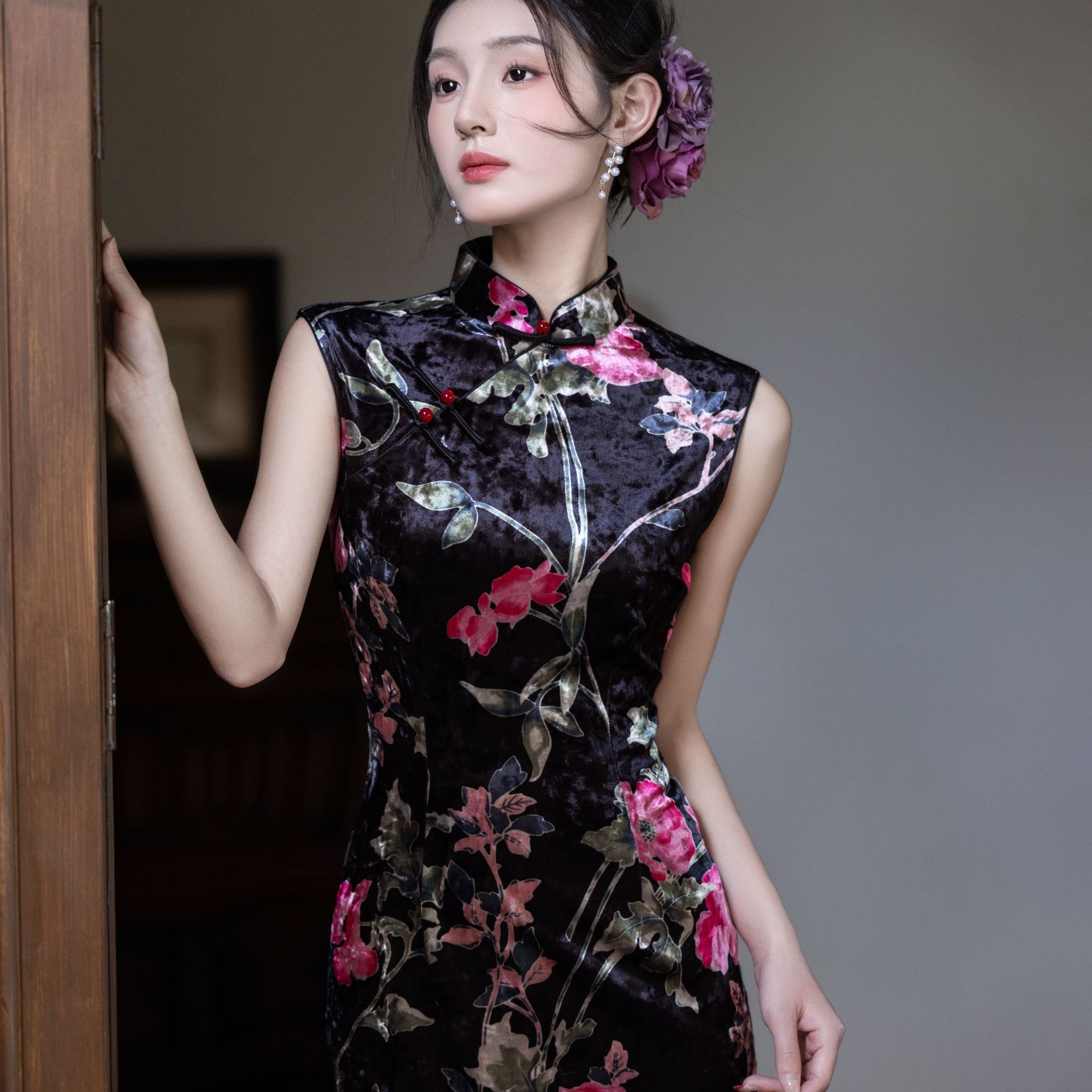 无袖长款改良旗袍新款2025年轻款女丝绒印花复古修身显瘦气质高端