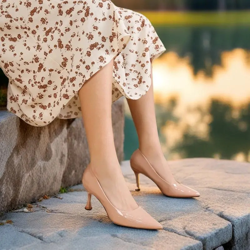 久穿不累脚高跟鞋女高级感2025秋季爆款洋气尖头细跟百搭气质单鞋