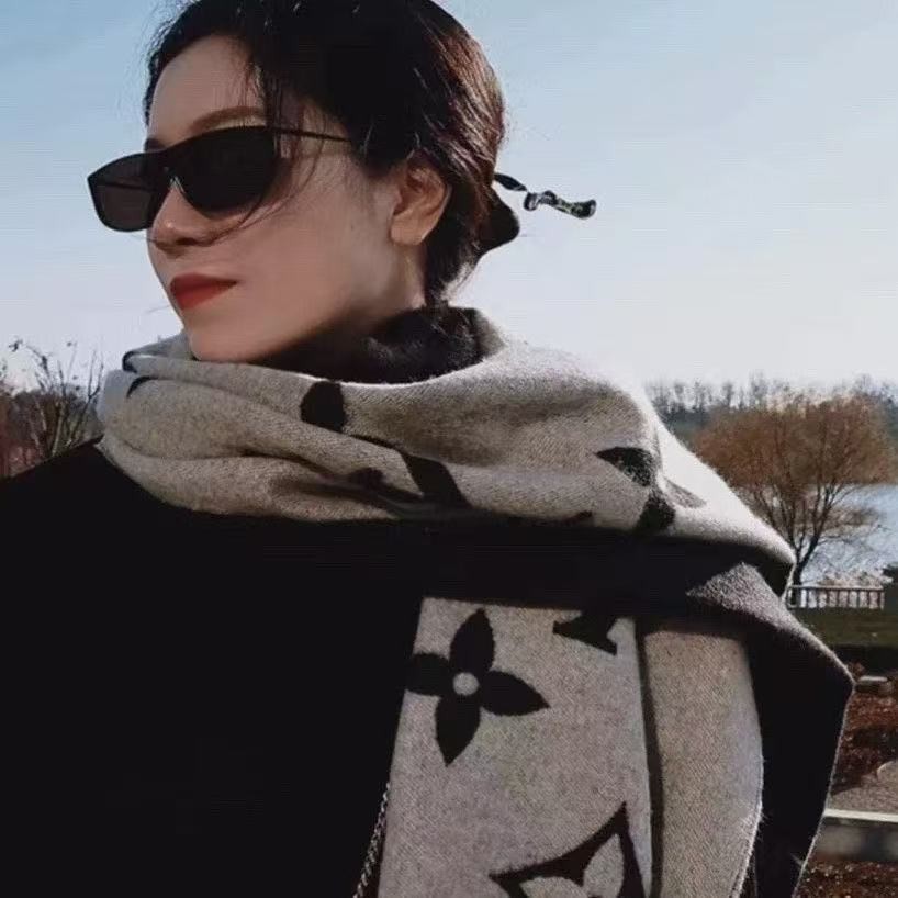 【纯羊绒】万达撤店老花黑灰色轻奢围巾女2025奶茶色双面字母保暖毛