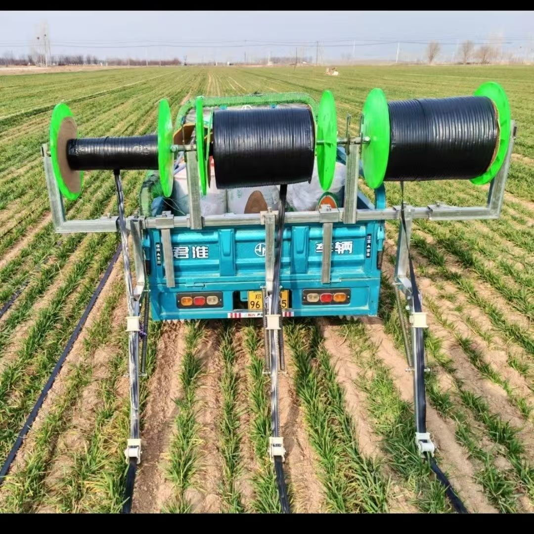 电动三轮铺滴灌带铁架子可调宽窄浇地铺滴灌带神器滴灌铺设工具