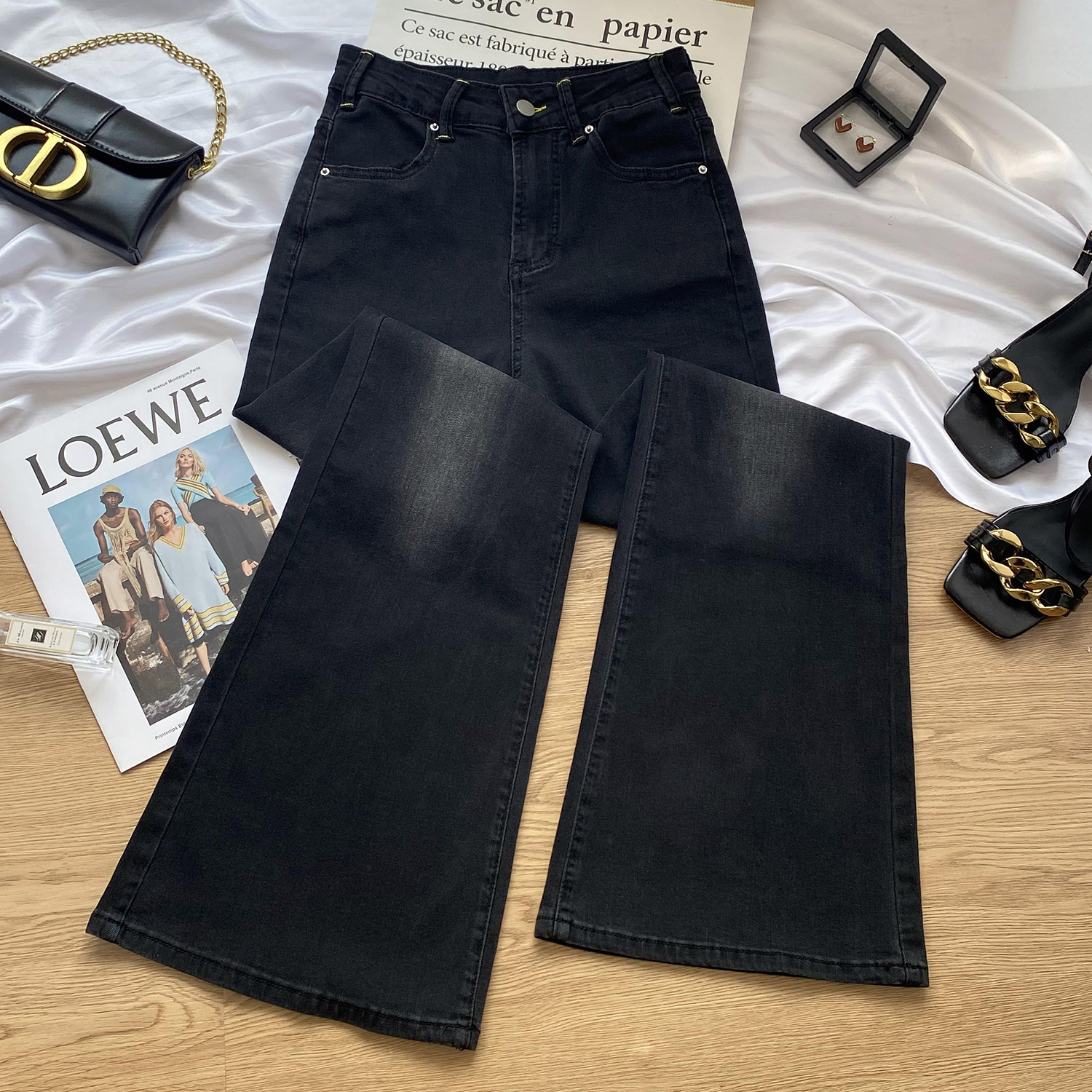 黑灰色微喇牛仔裤女早秋2025新款高腰显瘦小个子修身马蹄喇叭长裤