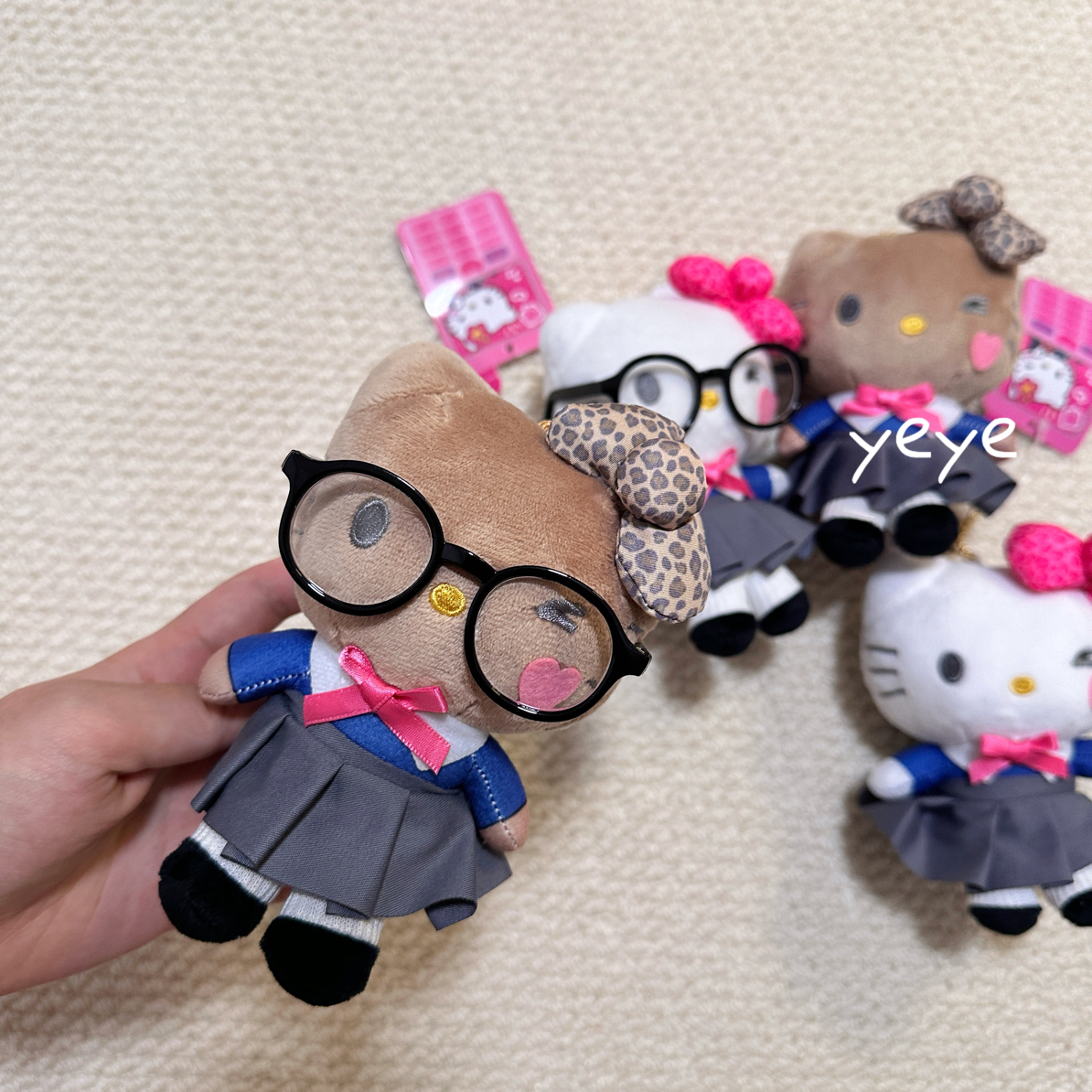 【耶耶酱】甜酷学姐~戴眼镜的jk制服辣妹hellokitty挂件