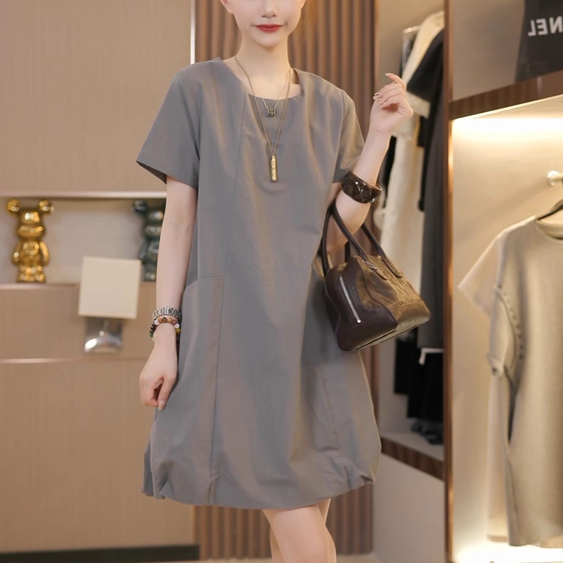小个子时尚短袖连衣裙女2025夏季新款洋气宽松显瘦中长款休闲裙子