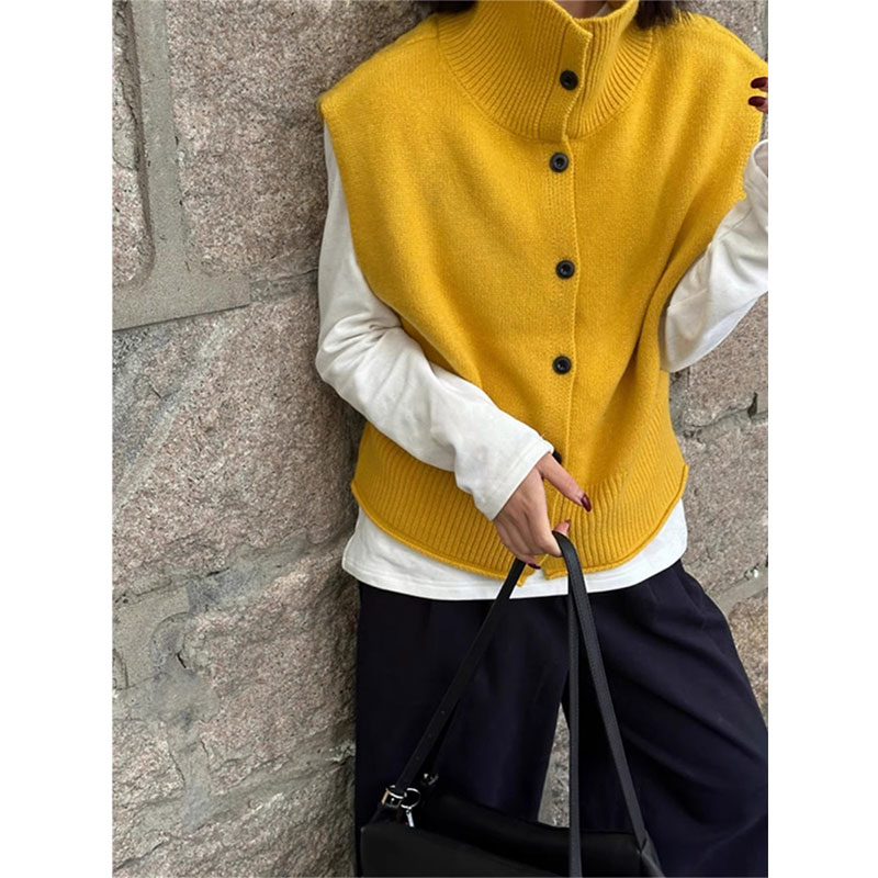 【无忧购】高级感2026春款背心立领单排扣针织马甲女春装叠穿坎肩春