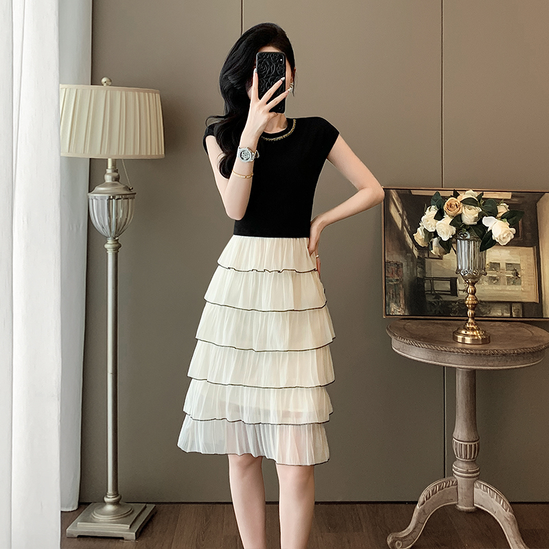 2025新款夏季女冰丝针织拼接衣裙收腰显瘦气质设计感高级连衣裙