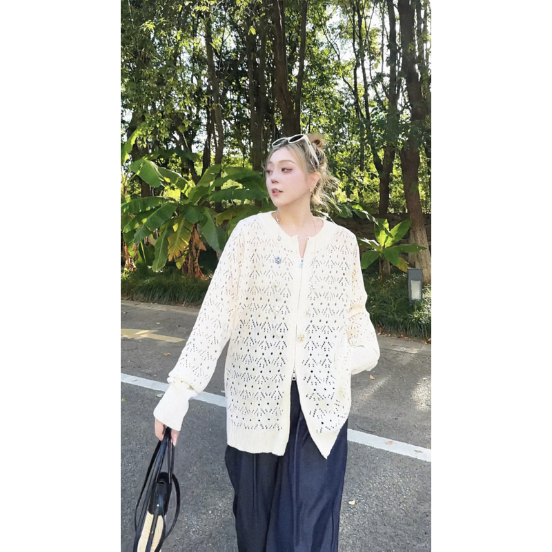 【瘦瘦】梦回南法-大码秋季镂空纯色显瘦百搭针织长袖上衣F0028