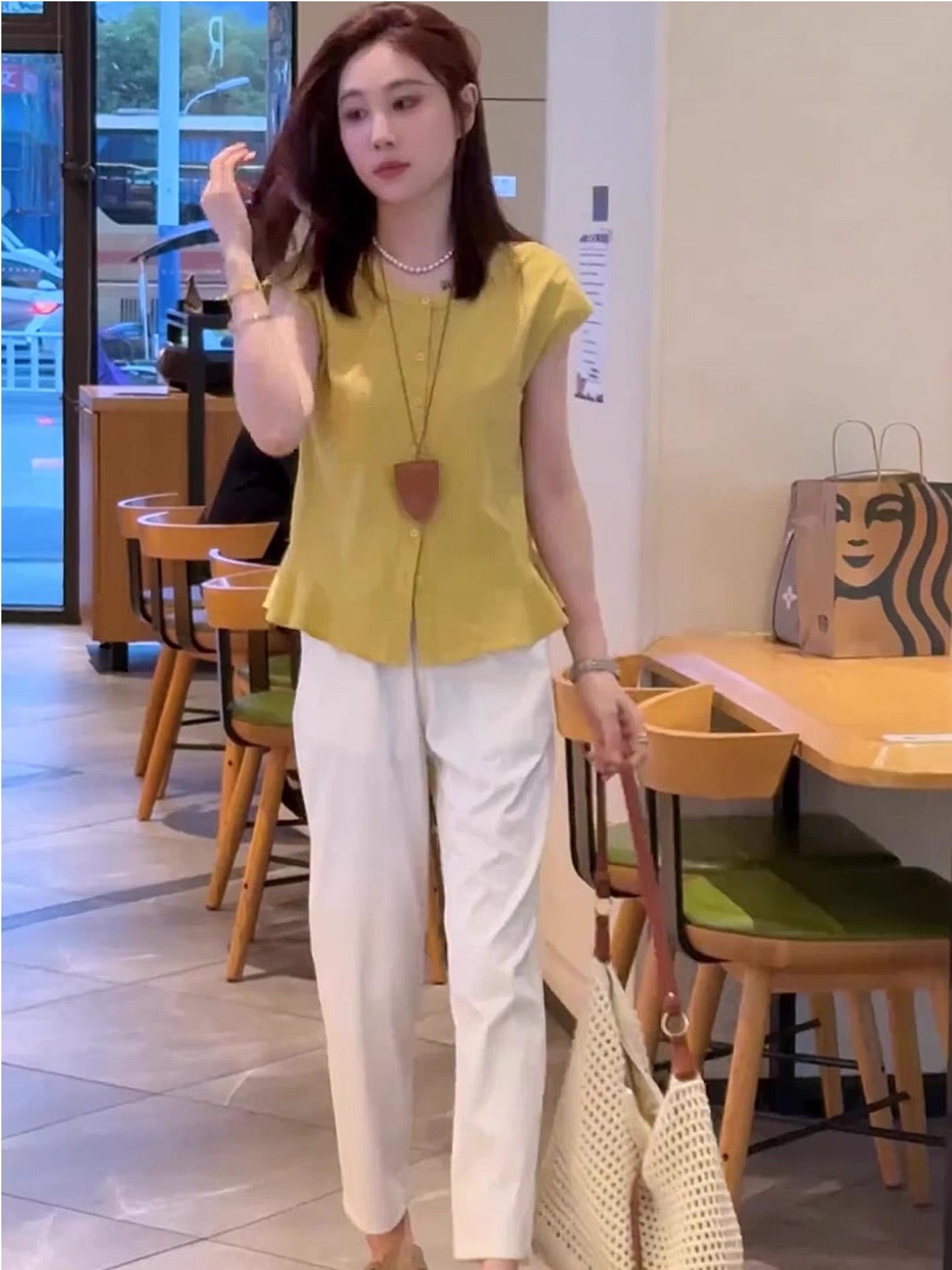 2025巨好看的夏装两件套高级感超火减龄爆款时髦小香风上衣休闲裤