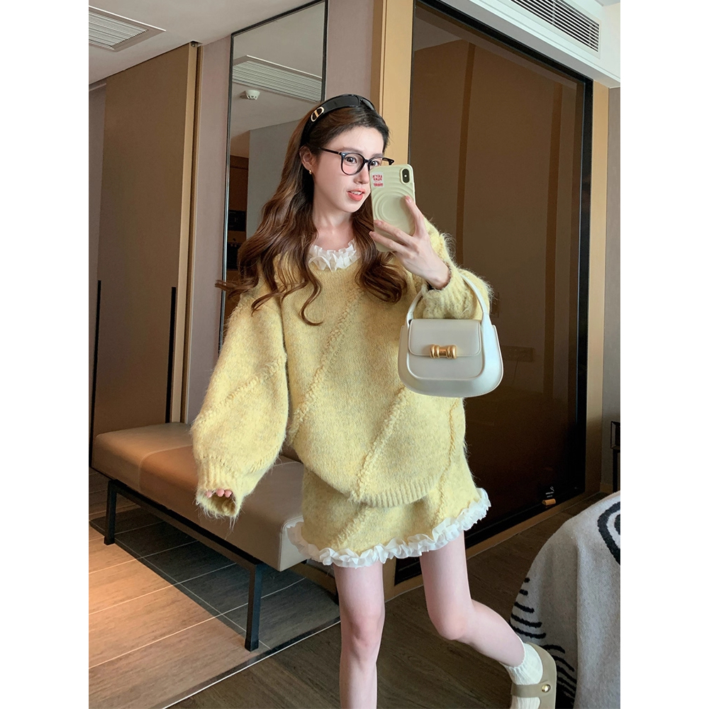 黄色高级感花边毛衣套装女2025新款冬季慵懒洋气减龄针织两件套潮