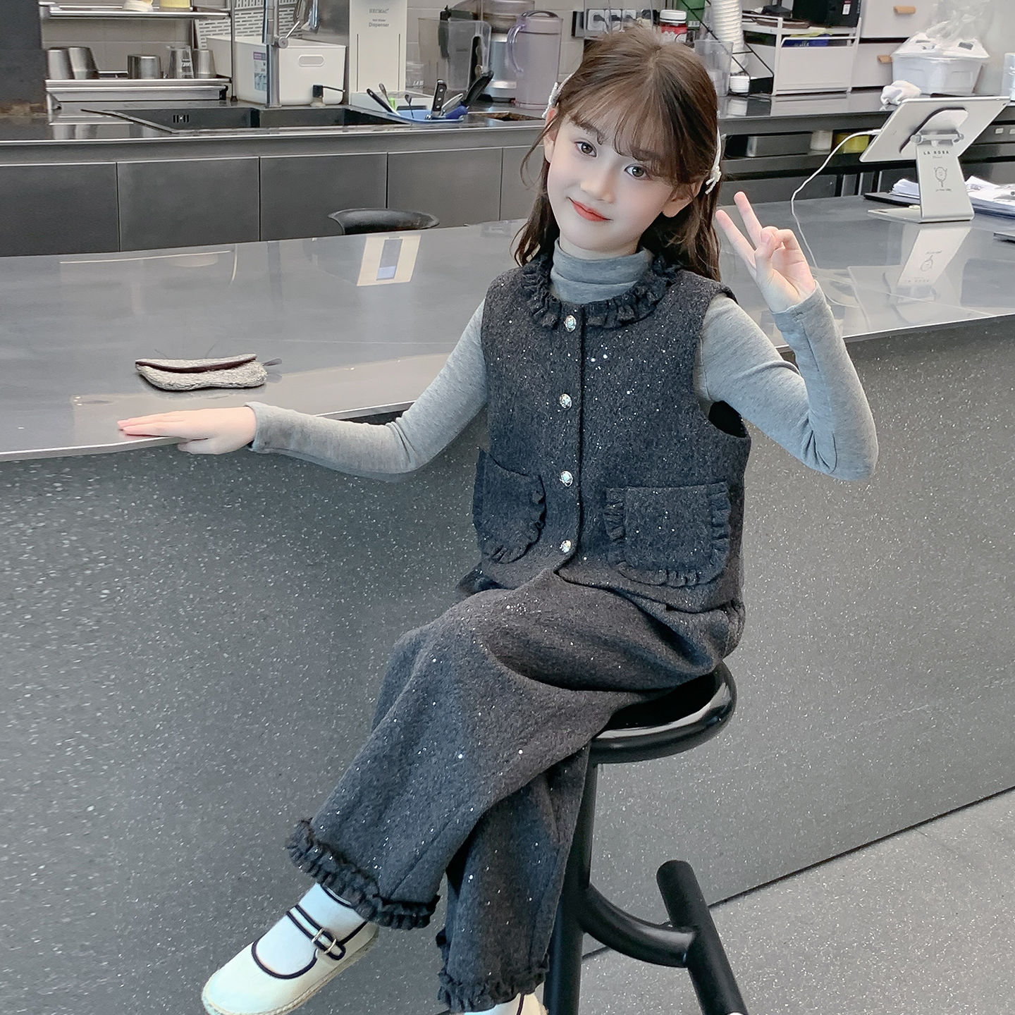 女童秋装套装2025新款儿童网红洋气超好看小香风女孩春秋款三件套