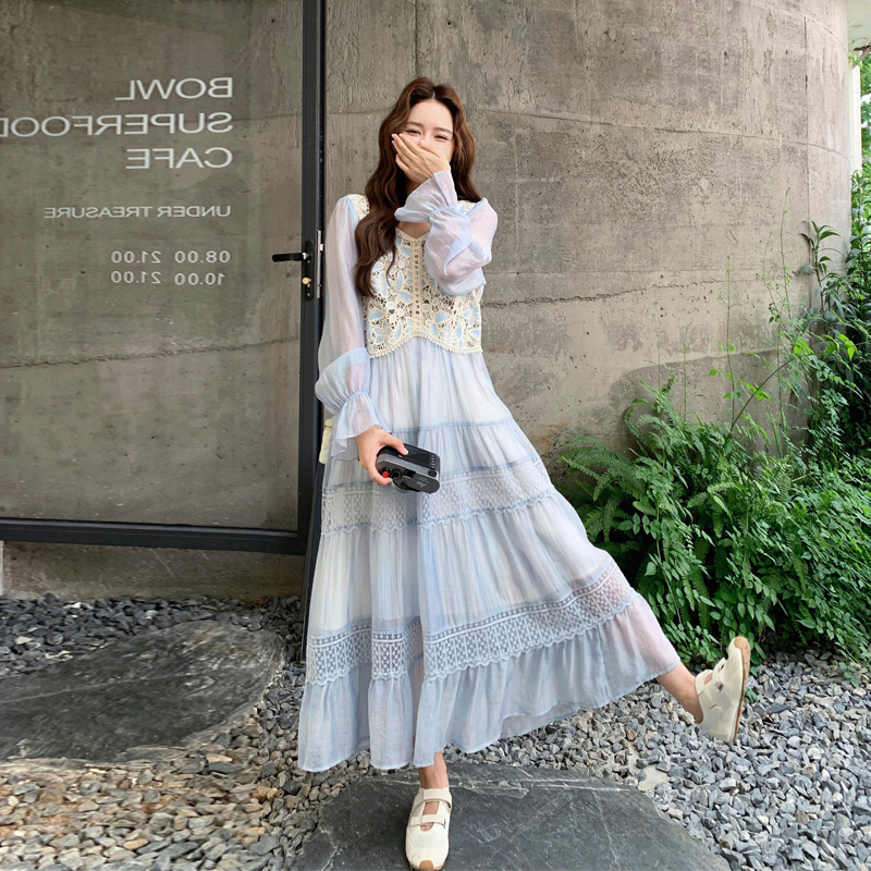 法式浪漫风蕾丝拼接连衣裙2025春秋新款温柔风优雅气质镂空仙女裙