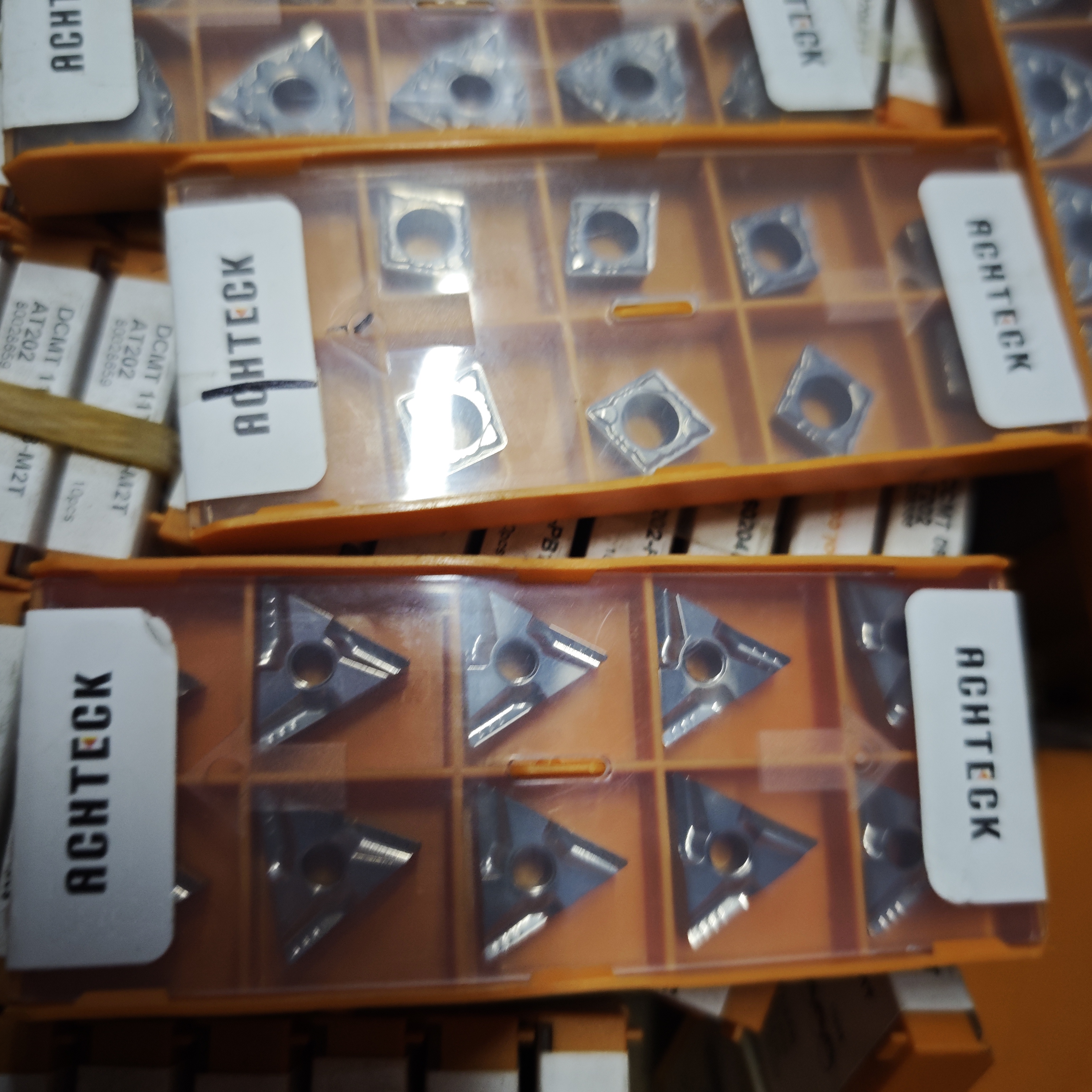 上新原装澳克泰陶瓷车刀片高光洁度耐磨钢件用刀具