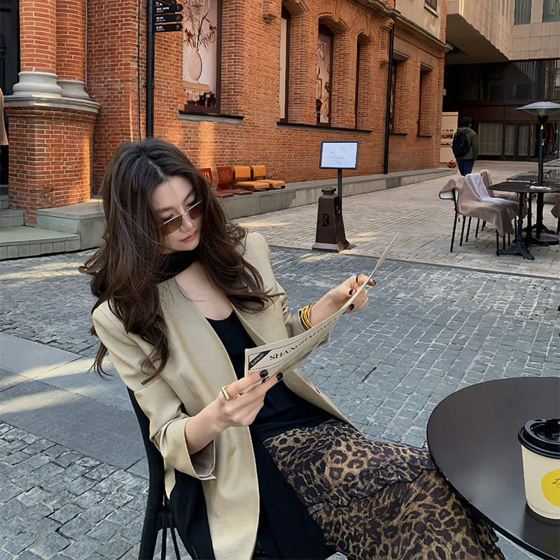 【ALONE SAVOR】街头掠影  无领设计时尚混纺细腻轻盈西装Z194