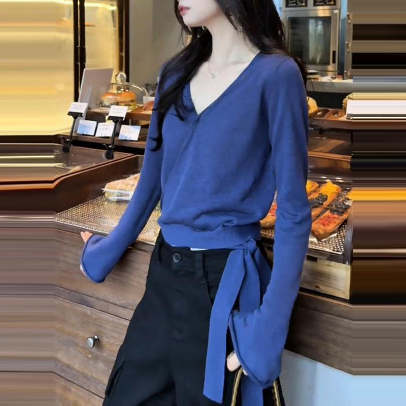 夏季新款港风复古蓝色薄款长袖防晒V领上衣女百搭设计感夏季上衣