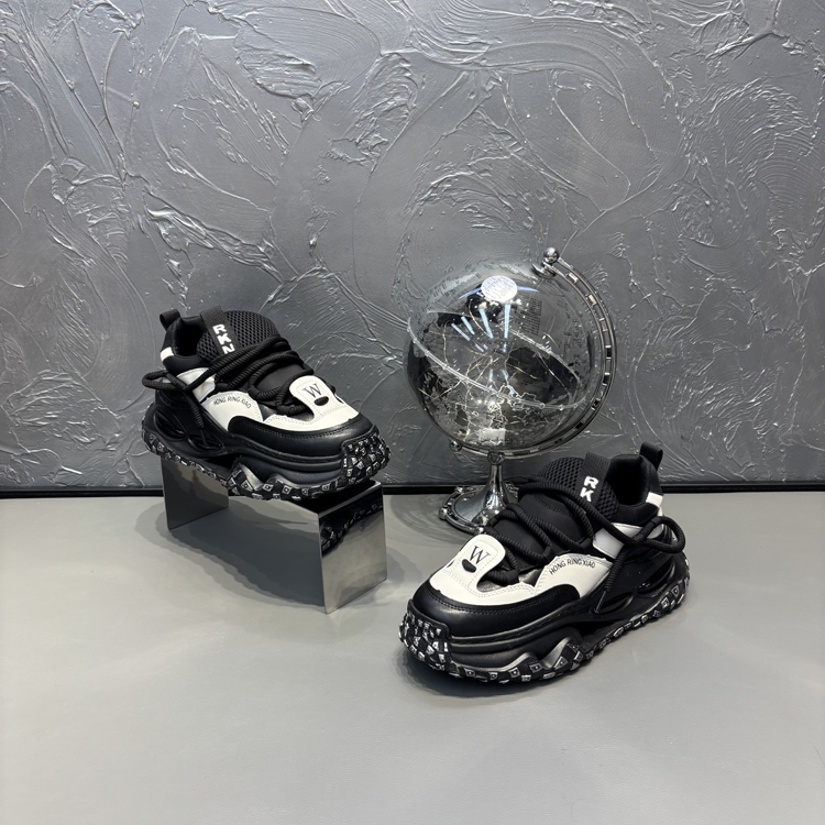 73723时尚秋季休闲男鞋经典舒适轻奢小众黑色潮流韩版男士老爹鞋