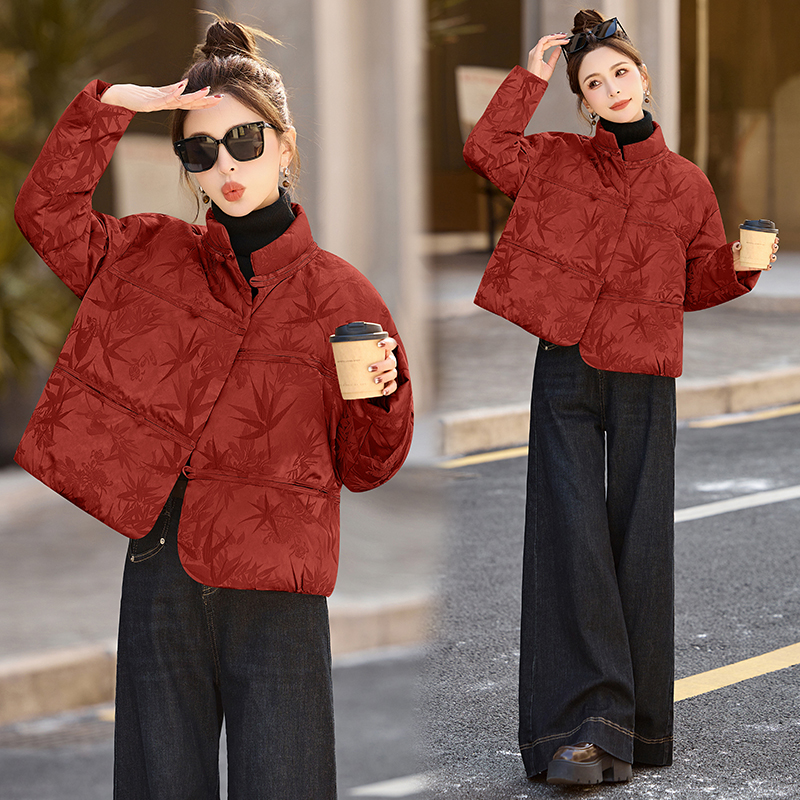 新中式国风提花羽绒服女2025年冬季新款复古盘扣小个子白鸭绒外套