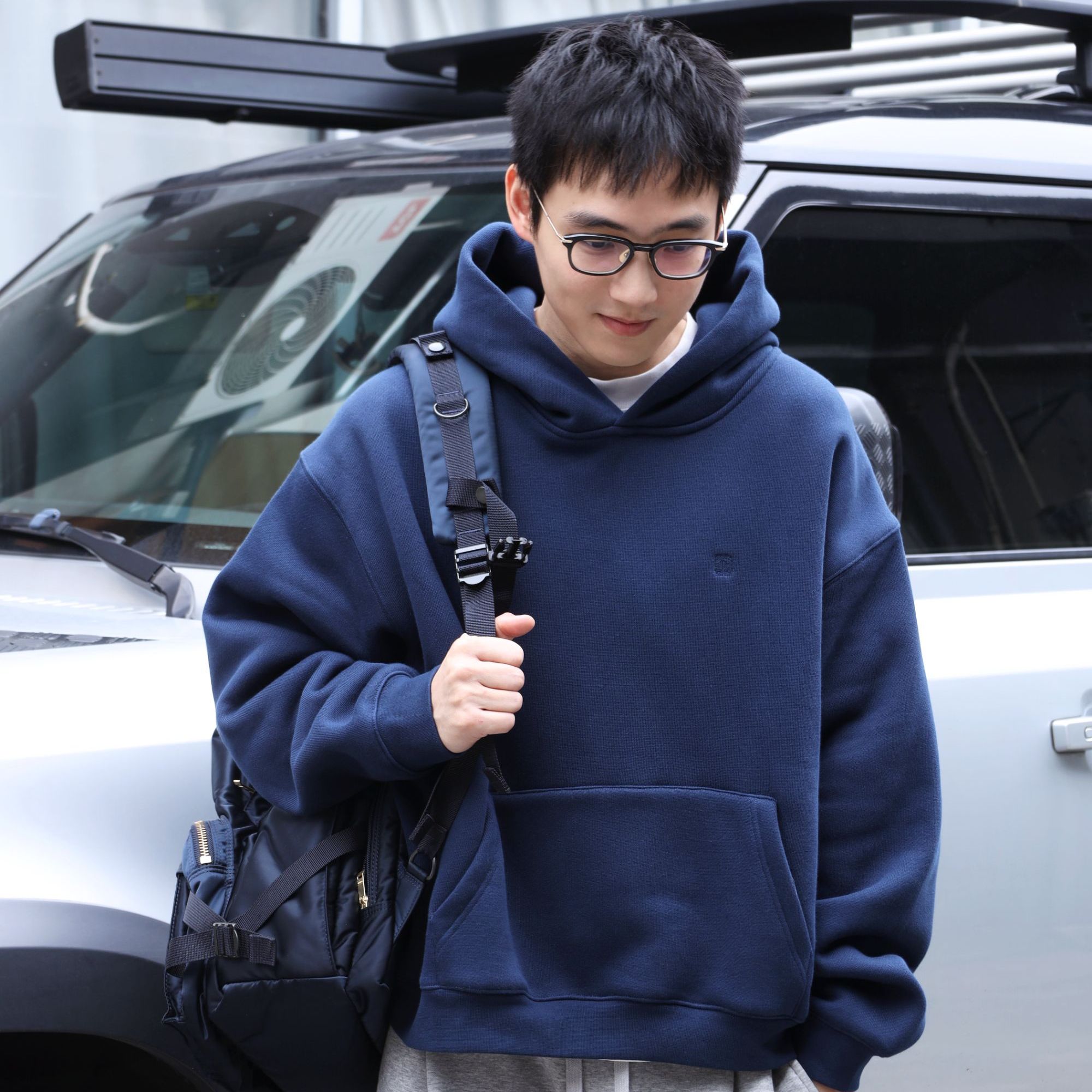 NEAT Pocket 蓬松肉感抓绒纯色刺绣连帽针织套头卫衣