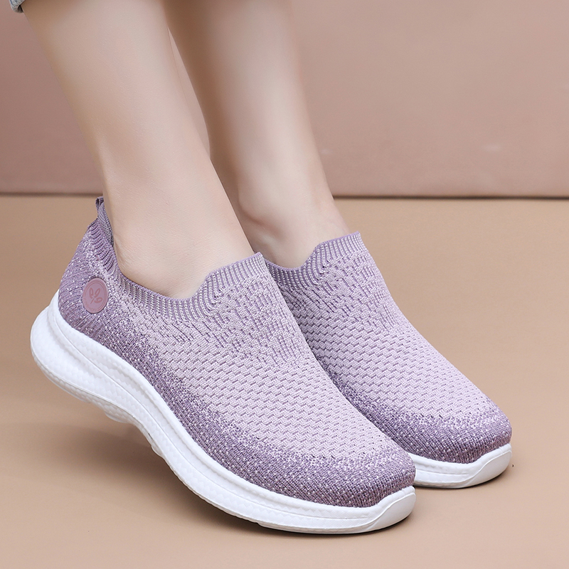 2025年春季老北京布鞋女单鞋宽松舒适防滑软底健步鞋一脚蹬妈妈鞋